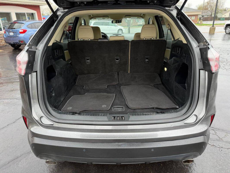 2020 Ford Edge SE