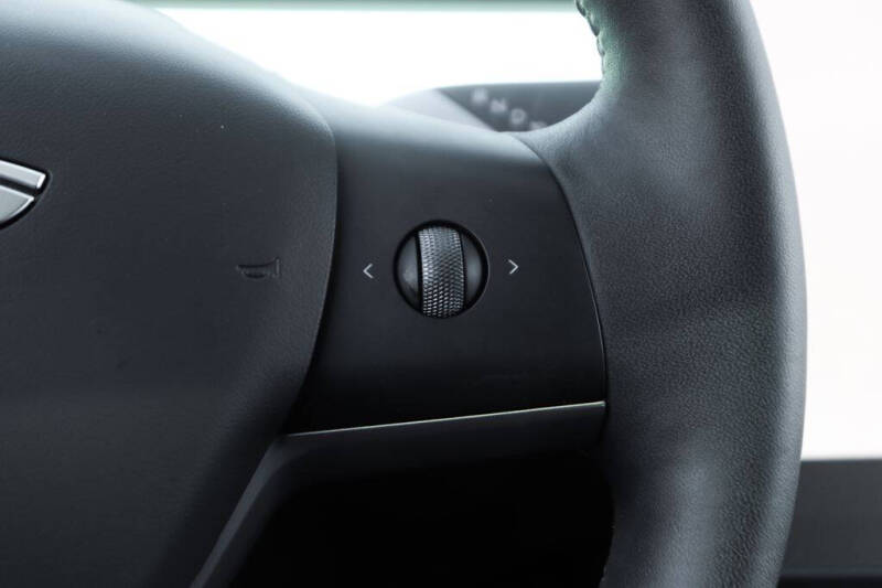 2024 Tesla Model Y Performance