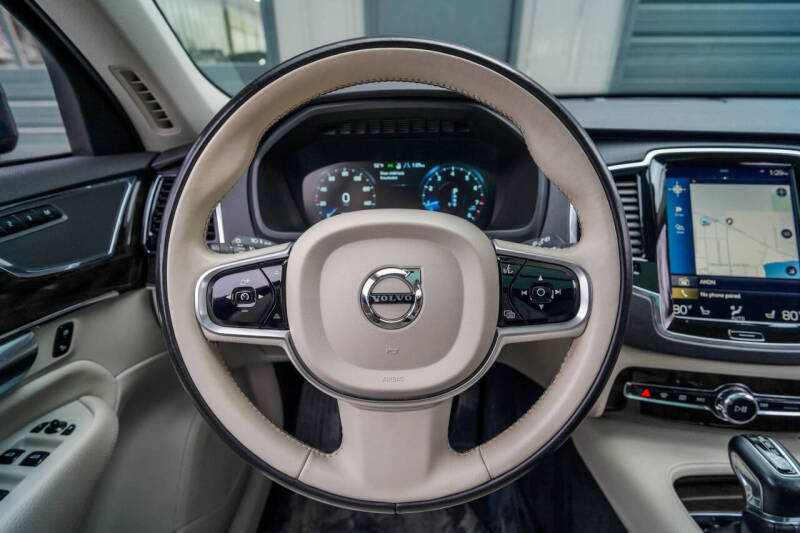 2018 Volvo XC90 T6 Momentum