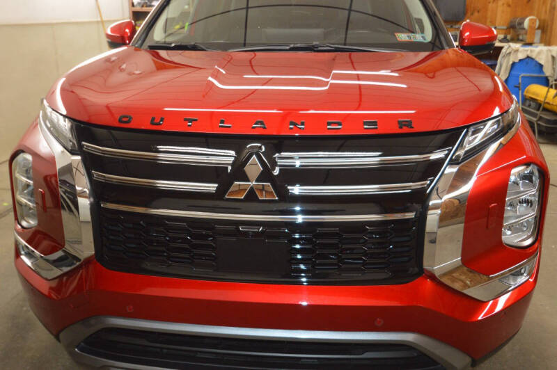 2025 Mitsubishi Outlander SE