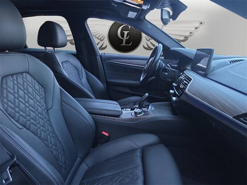 2022 BMW 5 Series 530i