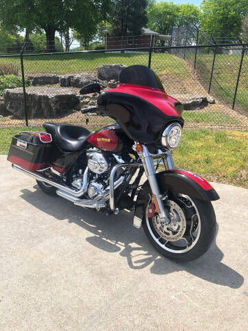 2010 Harley-Davidson Street Glide for sale at HIGHWAY 12 MOTORSPORTS in Nashville TN