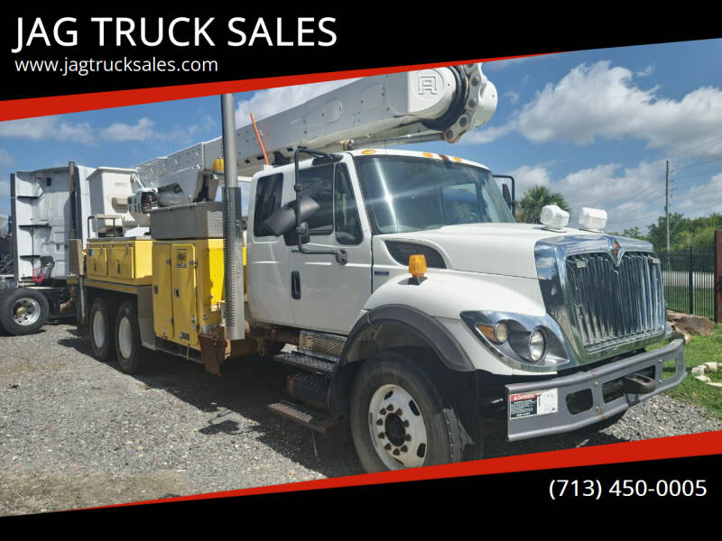 2009 International Bucket Truck for sale at JAG TRUCK SALES in Houston TX