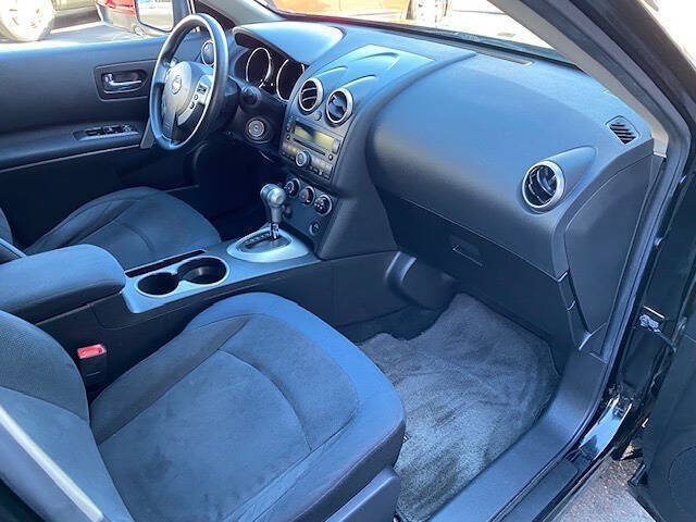 2010 Nissan Rogue S Krom