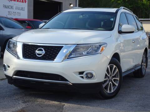 2014 Nissan Pathfinder for sale at Deal Maker of Gainesville in Gainesville FL