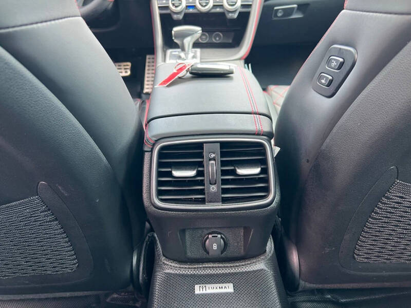 2023 Genesis G70