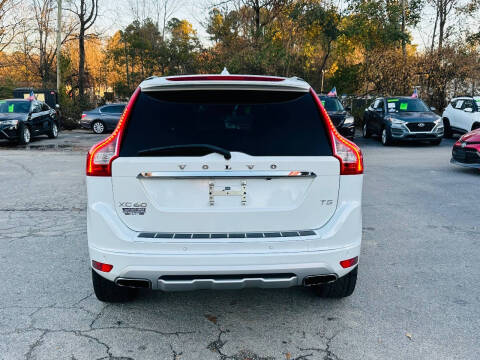 2017 Volvo XC60 T5 Dynamic