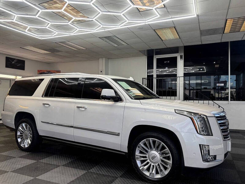 2017 Cadillac Escalade ESV Platinum