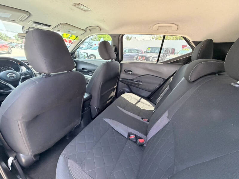 2020 Nissan Kicks SV