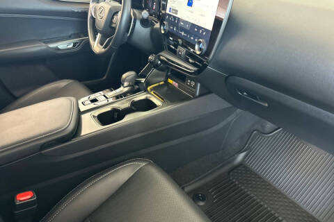 2025 Lexus NX 350h Premium