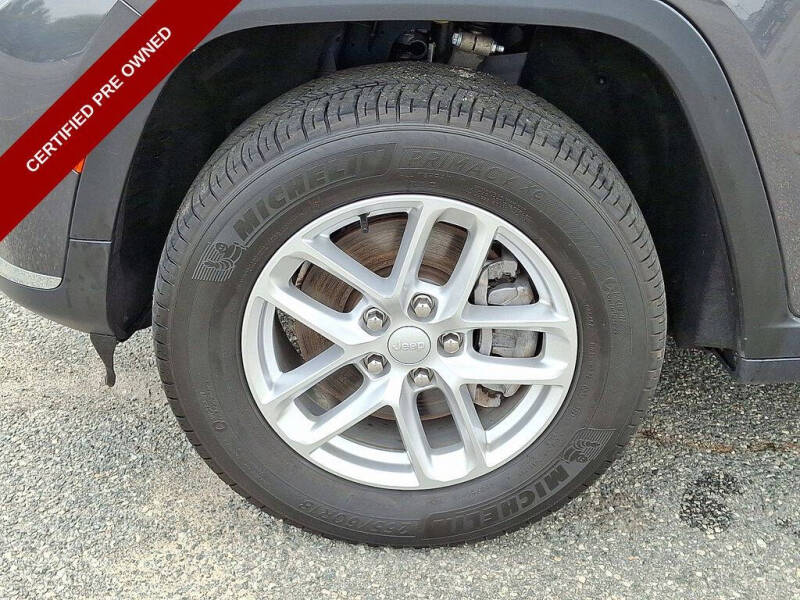 2022 Jeep Grand Cherokee L Laredo