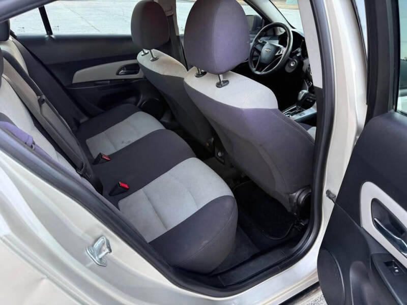 2014 Chevrolet Cruze LS Auto