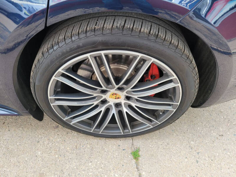 2017 Porsche Panamera Turbo