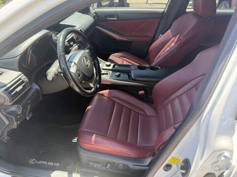 2017 Lexus IS 300