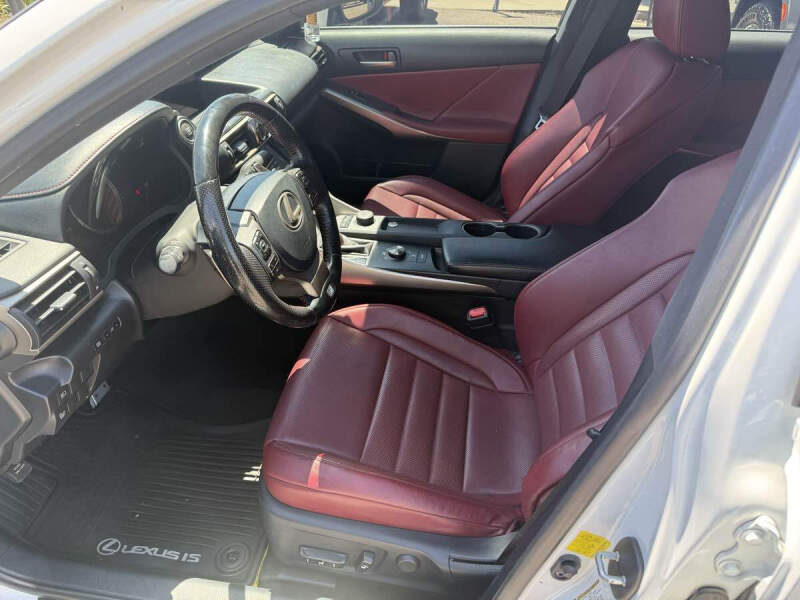 2017 Lexus IS 300