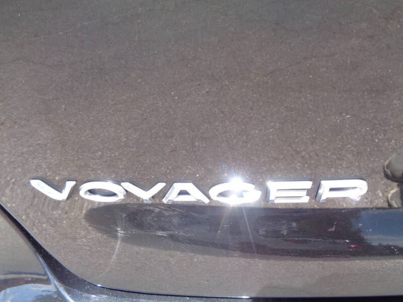 2021 Chrysler Voyager LX