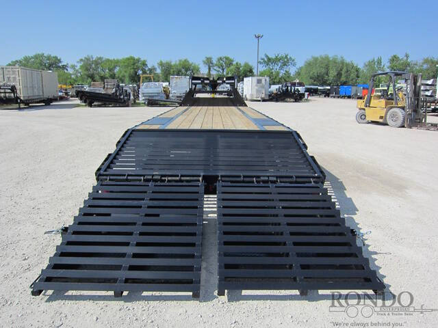 2024 Big Tex Trailer Gooseneck 16GN-30D5A-MRBK