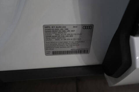 2023 Audi e-tron quattro Premium Plus