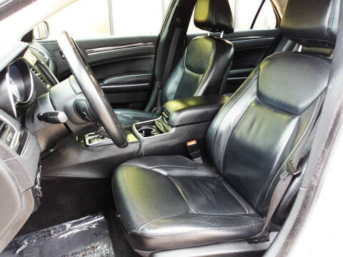 2015 Chrysler 300 Limited