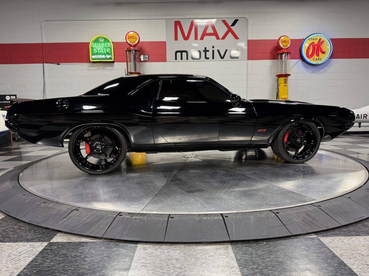 1970 Dodge Challenger 16