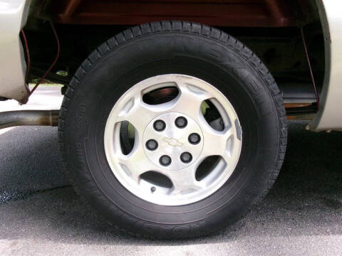 2004 Chevrolet Silverado 1500 LS