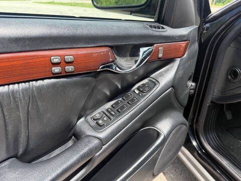 2000 Cadillac DeVille DHS
