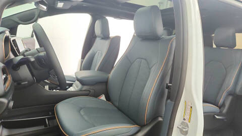 2027 Chrysler Pacifica Pinnacle