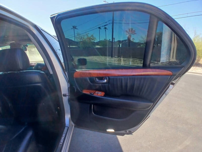 2004 Lexus LS 430