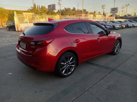2018 Mazda MAZDA3 Touring