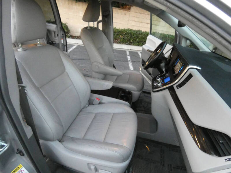 2015 Toyota Sienna