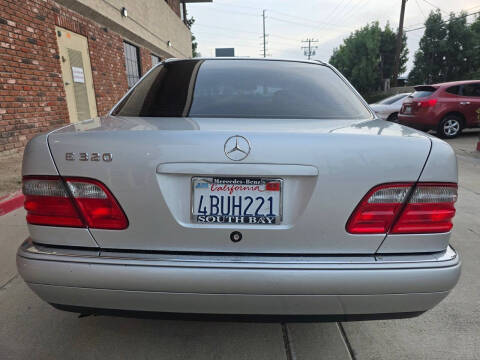 1998 Mercedes-Benz E-Class E 320