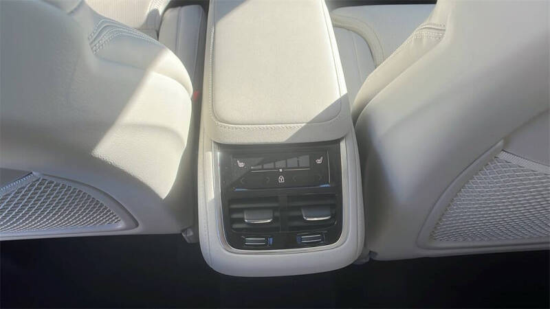 2026 Volvo XC90 B6 Ultra 7P