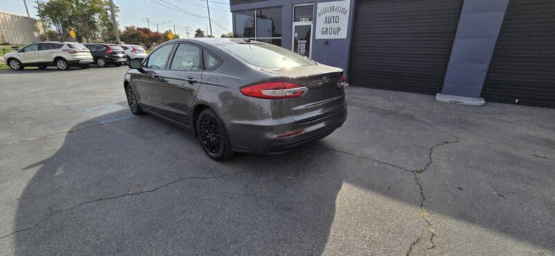 2019 Ford Fusion S photo 13