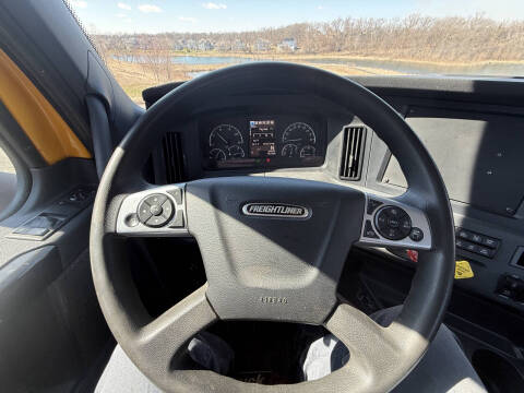 2024 Freightliner Cascadia