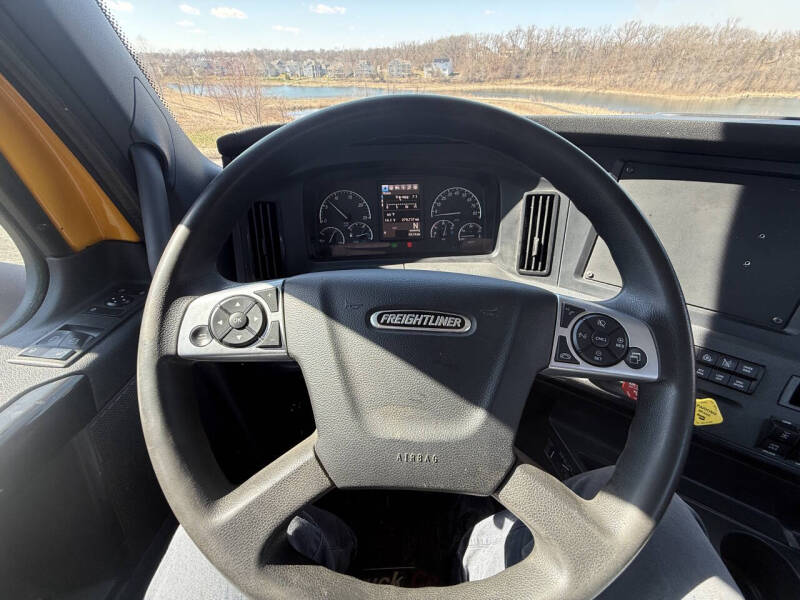 2024 Freightliner Cascadia