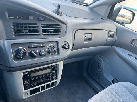 2003 Toyota Sienna CE