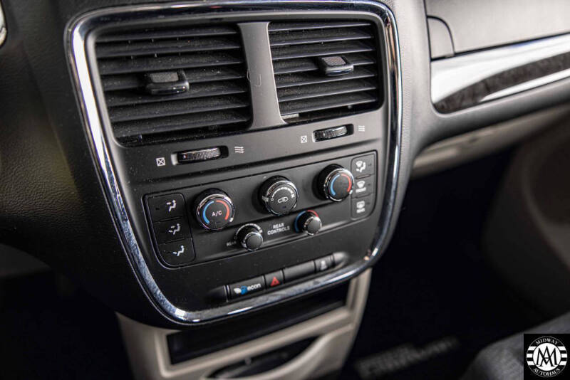 2017 Dodge Grand Caravan SE