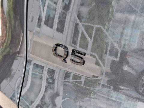 2025 Audi Q5 quattro Premium Plus TFSI