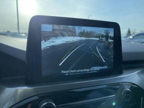 2022 Ford Escape Hybrid Titanium