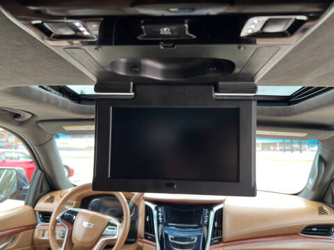 2017 Cadillac Escalade ESV Platinum