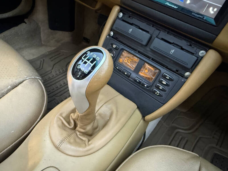 2000 Porsche 911 Carrera