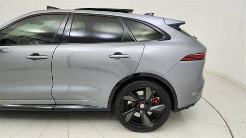 2022 Jaguar F-PACE SVR