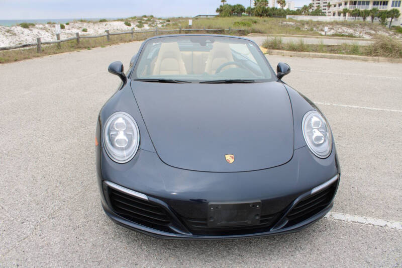 2018 Porsche 911 Carrera