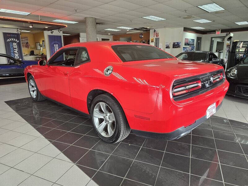 2015 Dodge Challenger SXT