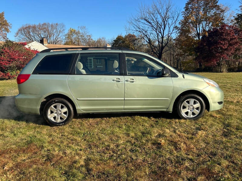 2008 Toyota Sienna CE 7-Passenger