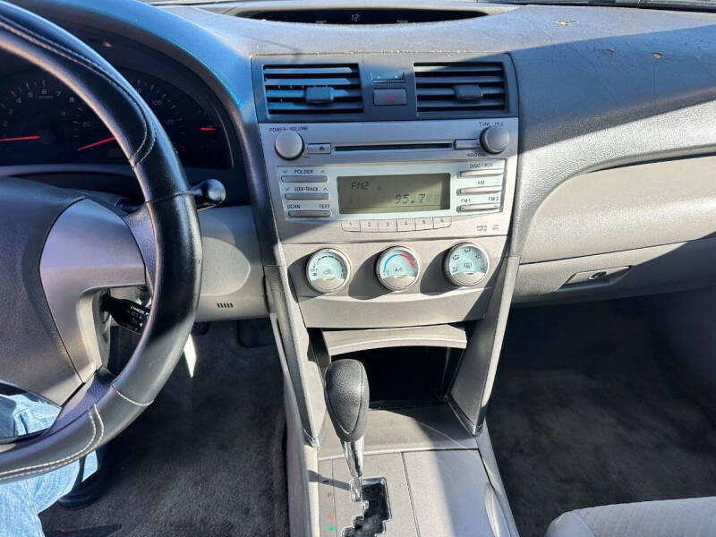 2009 Toyota Camry LE