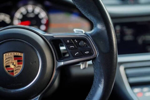 2018 Porsche Panamera 4