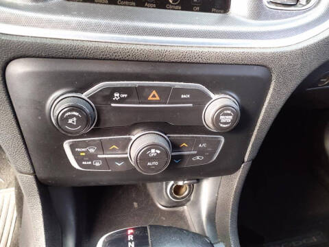 2016 Dodge Charger SXT