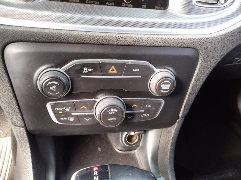 2016 Dodge Charger SXT