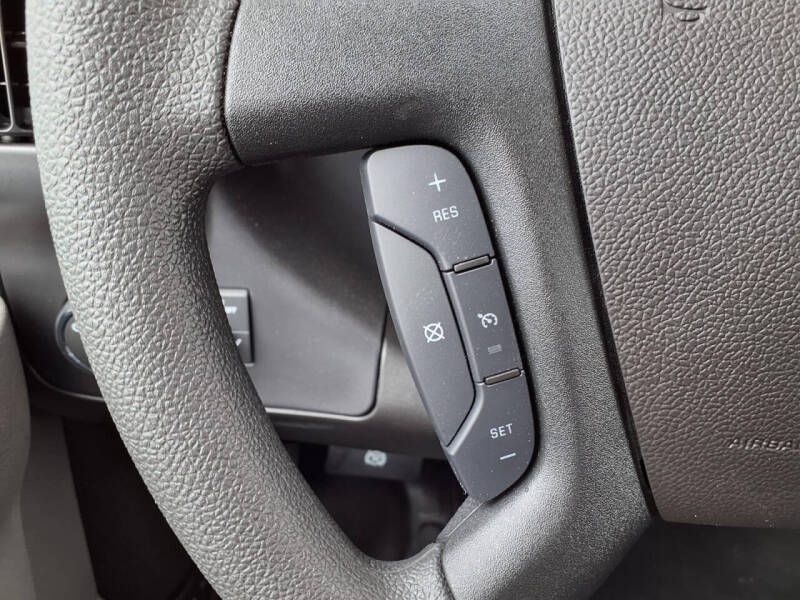 2025 GMC Savana 3500